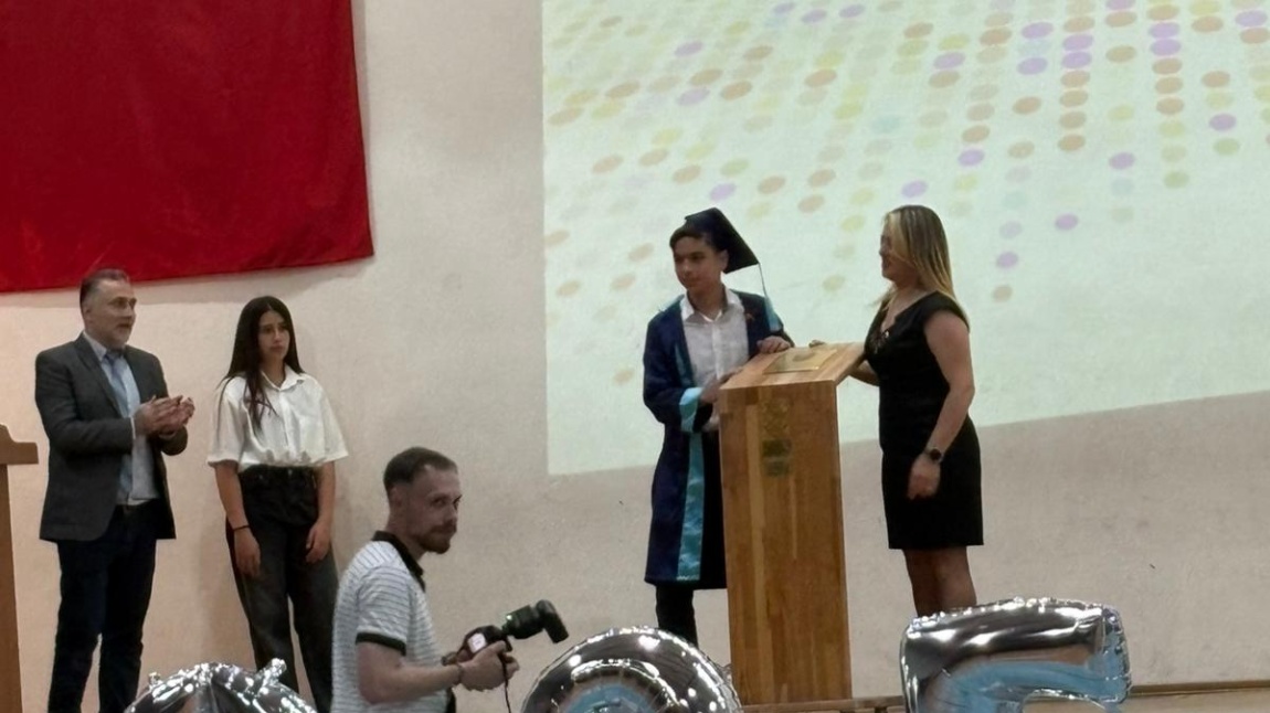 Okulumuzda Mezuniyet Coşkusu Yaşandı.