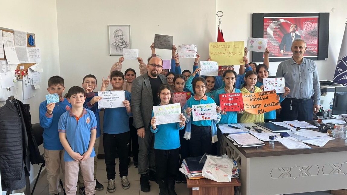 Din Kültürü ve Ahlak Bilgisi Dersi Öğretmenimiz Yakup KARADAVUT ‘un rehberliğinde yapılan “ÇEDES ETKİNLİKLERİ-GEZİLERİ”