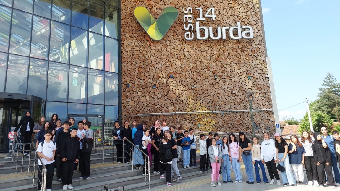 16 Haziran Pazartesi günü 6F,7B,7C sınıfları 14 Burda AVM de sinema etkinliğine katıldık.